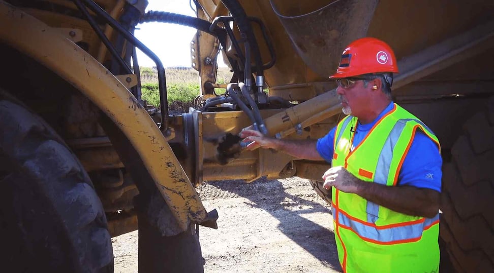 safety-training-programs-inspecting-truck