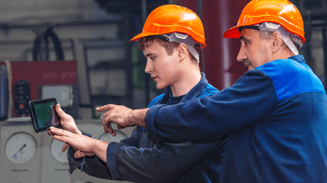 workers-using-aquire-app